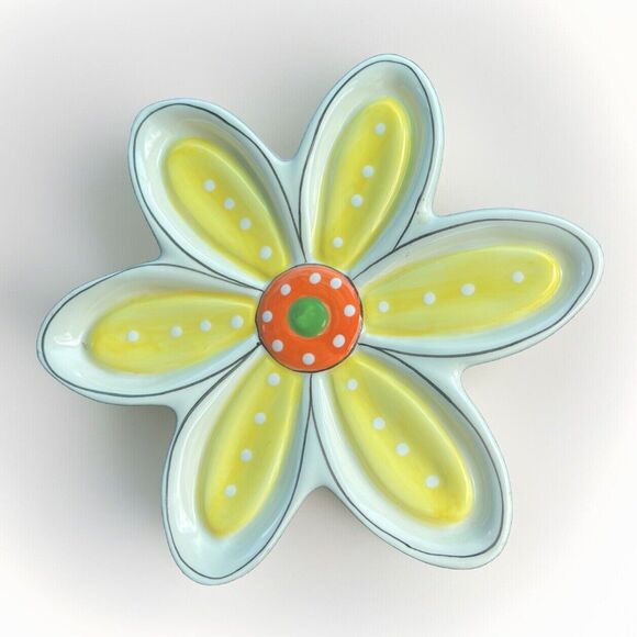 Cracker Barrel Spring Has Sprung Yellow Daisy Trinket Appetizer Snack Plate - Picture 1 of 2